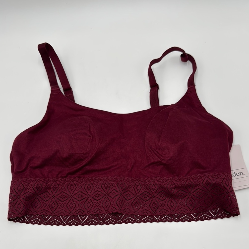 NWT Auden Pullover Bra Burgundy Size M Adjustable Straps
